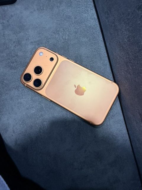 IPhone 17 Pro, 256 GB, Qızılı, Face ID — Bakı
