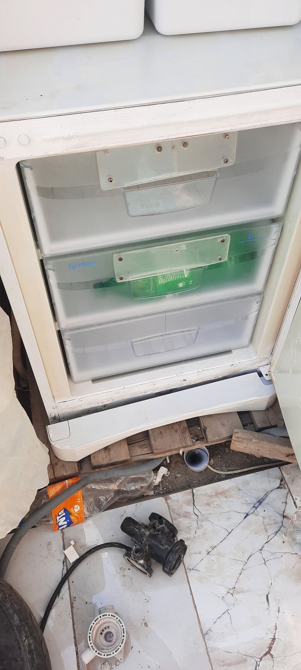 Indesit iki kameralı soyuducu - Rəng: ağ - Tip: alt hissədə — Soyuducular, Güzdək (2)