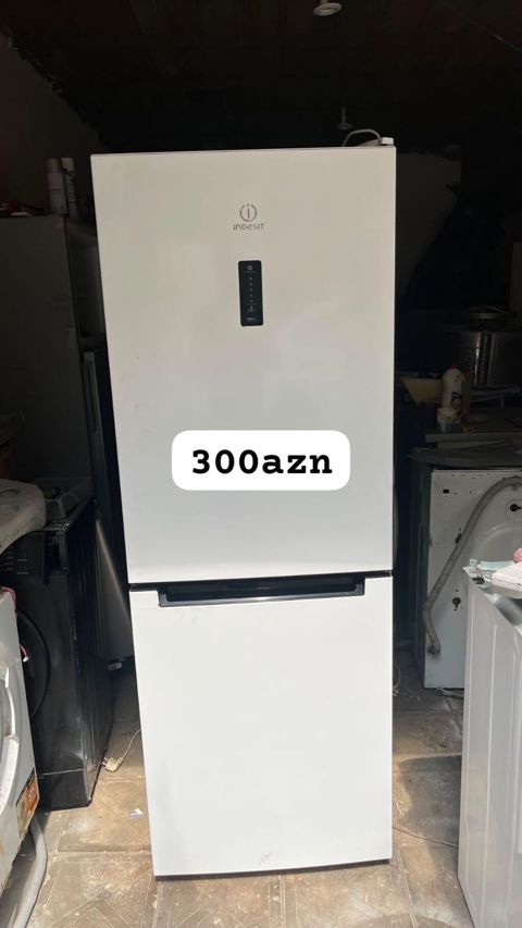 Indesit iki qapılı soyuducu - Aşağıda dondurucu, yuxarıda soyutma — Bakı