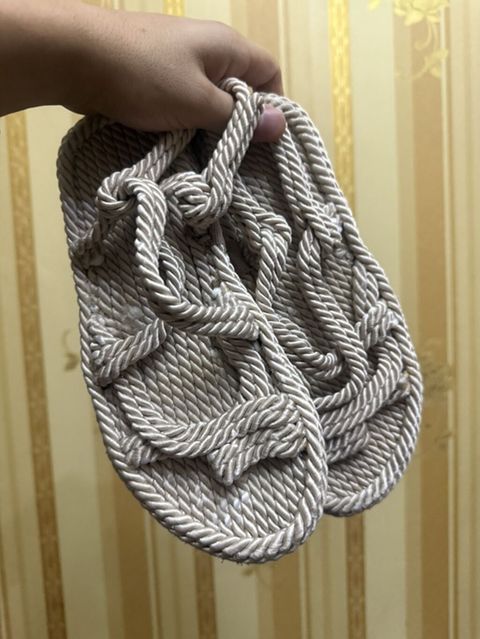 İp toxunuşlu sandal - Model: İp dizaynlı, düyünlü üst hissə - Rəng — Bakı