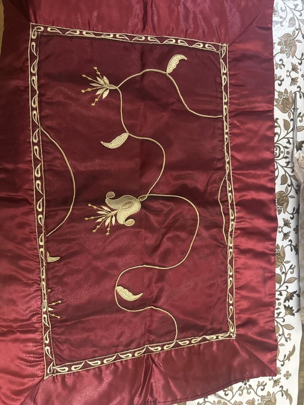 Bordo rəngli dekorativ yastıq üzlükləri dəsti - Material: parlaq — Tekstil, Bakı (3)