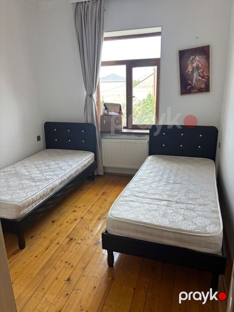 2 eded kravat 150azn 1i 75azn satilr Unvan h.aslanov*afa