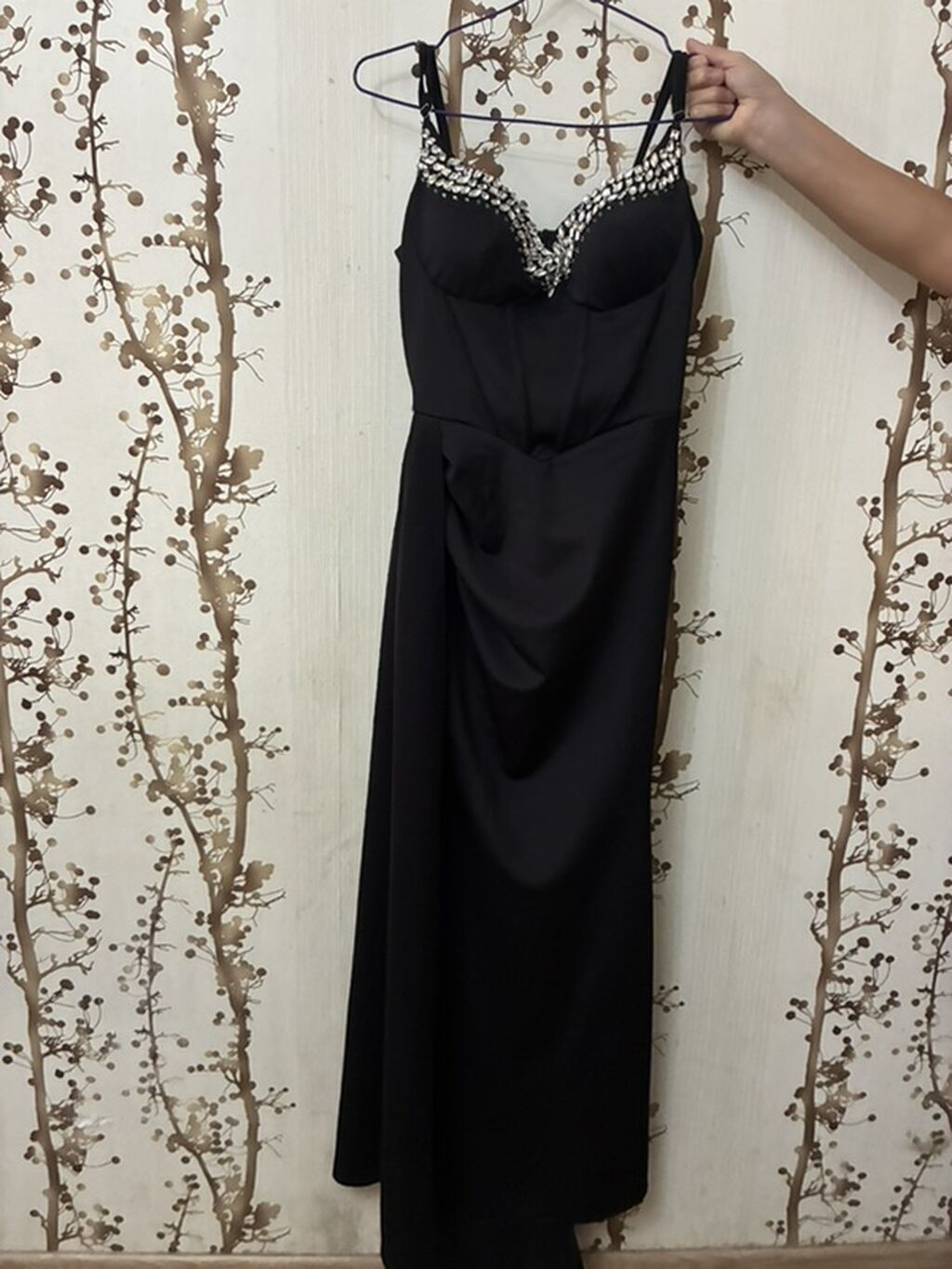Qara rəngli zərif gecə/libas - Model: Uzun, slinq qayışlı, büstiyer — Şəxsi əşyalar, Bakı (3)