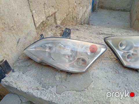 Məhsul: Avtomobil ön faraları (cüt) Təsvir: - Şəkildəki cüt faralar