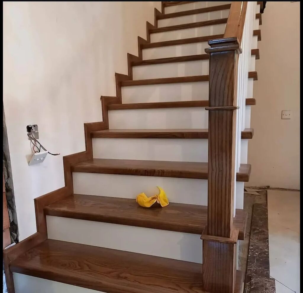 Yeni Pilləkən məhəccəri, Taxta, Ödənişli çatdırılma — Mallar, Digah (2)