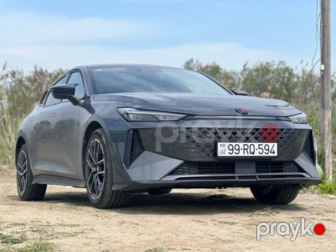 Changan Uni-V iDD, 1.5 L, 18.4 kWh, 2025 il, 8 100 km