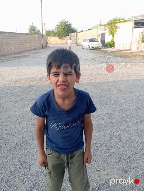 Uşaq köynəyi – qısaqollu, tünd mavi - Model: klassik qısaqollu