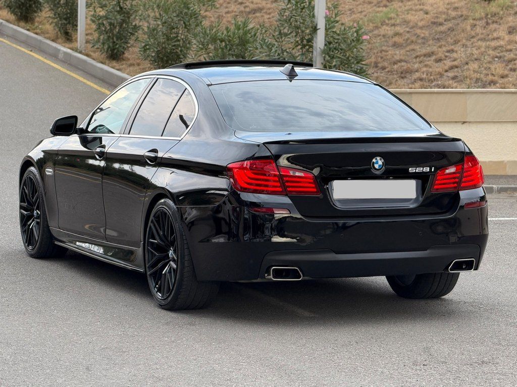 BMW 528, 2.0 L, 2016 il, 136 000 km — Avtomobillər, Gəncə (8)