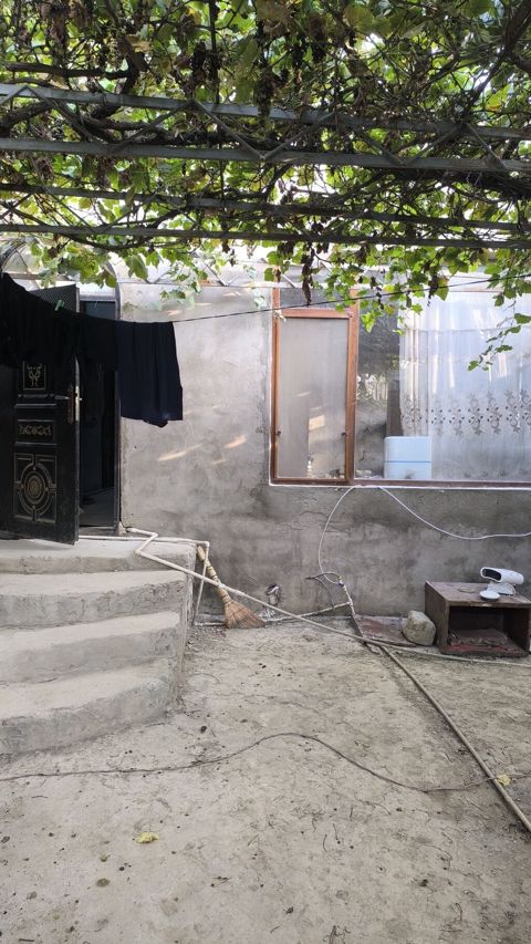Satılır: həyəti və yarımçıq təmiri olan fərdi yaşayış evi — Digah