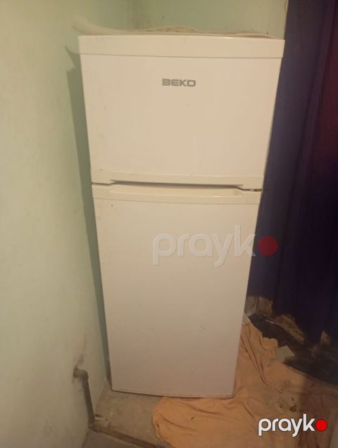 Beko iki kameralı soyuducu - Üst bölmə – dondurucu, alt bölmə – əsas