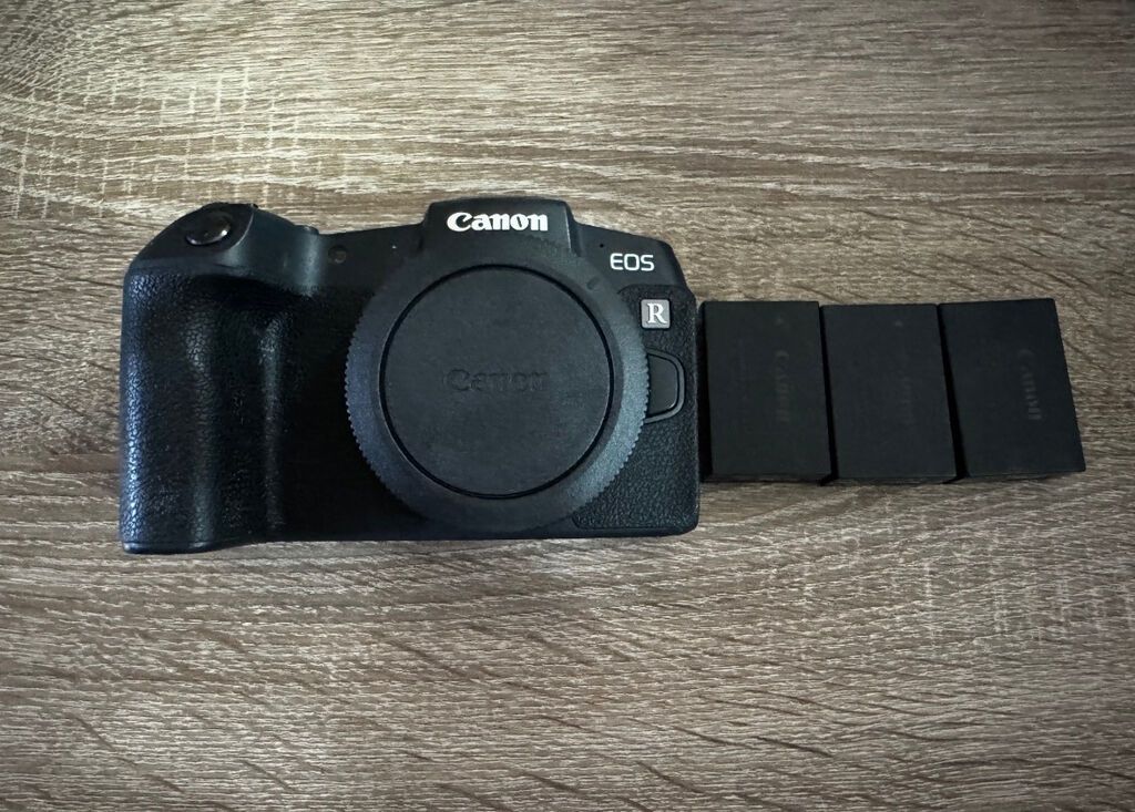 Canon Eos Rp fotoaparat satılır üzərində 3 ədəd batareya original — Elektronika, Bakı