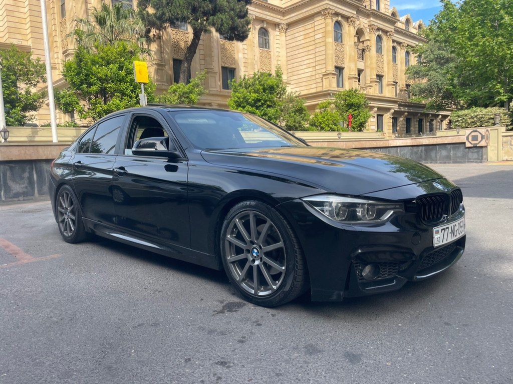 BMW 320, 2.0 L, 2013 il, 291 000 km — Avtomobillər, Bakı (12)