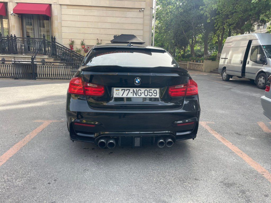 BMW 320, 2.0 L, 2013 il, 291 000 km — Avtomobillər, Bakı (2)