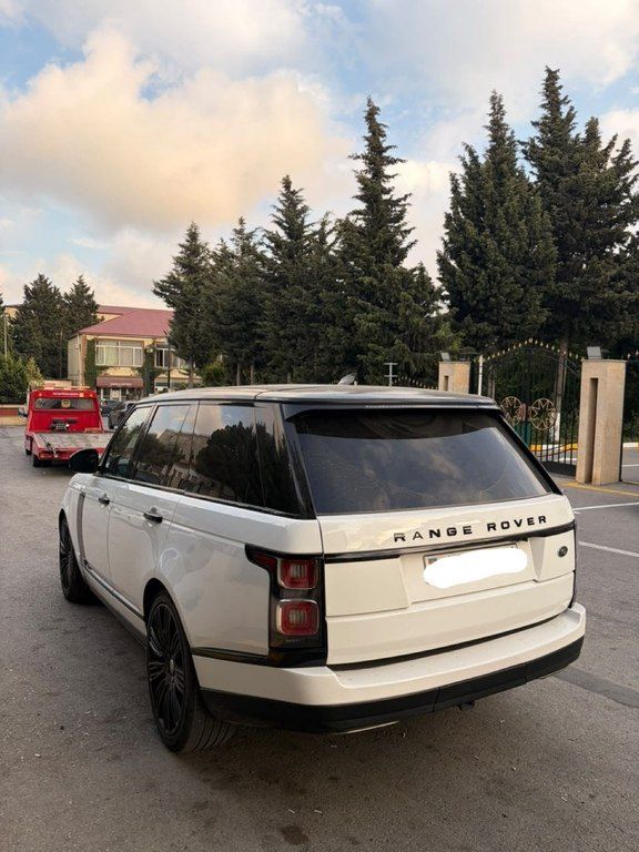 Land Rover Range Rover, 3.0 L, 2018 il, 151 000 km — Avtomobillər, Bakı (2)