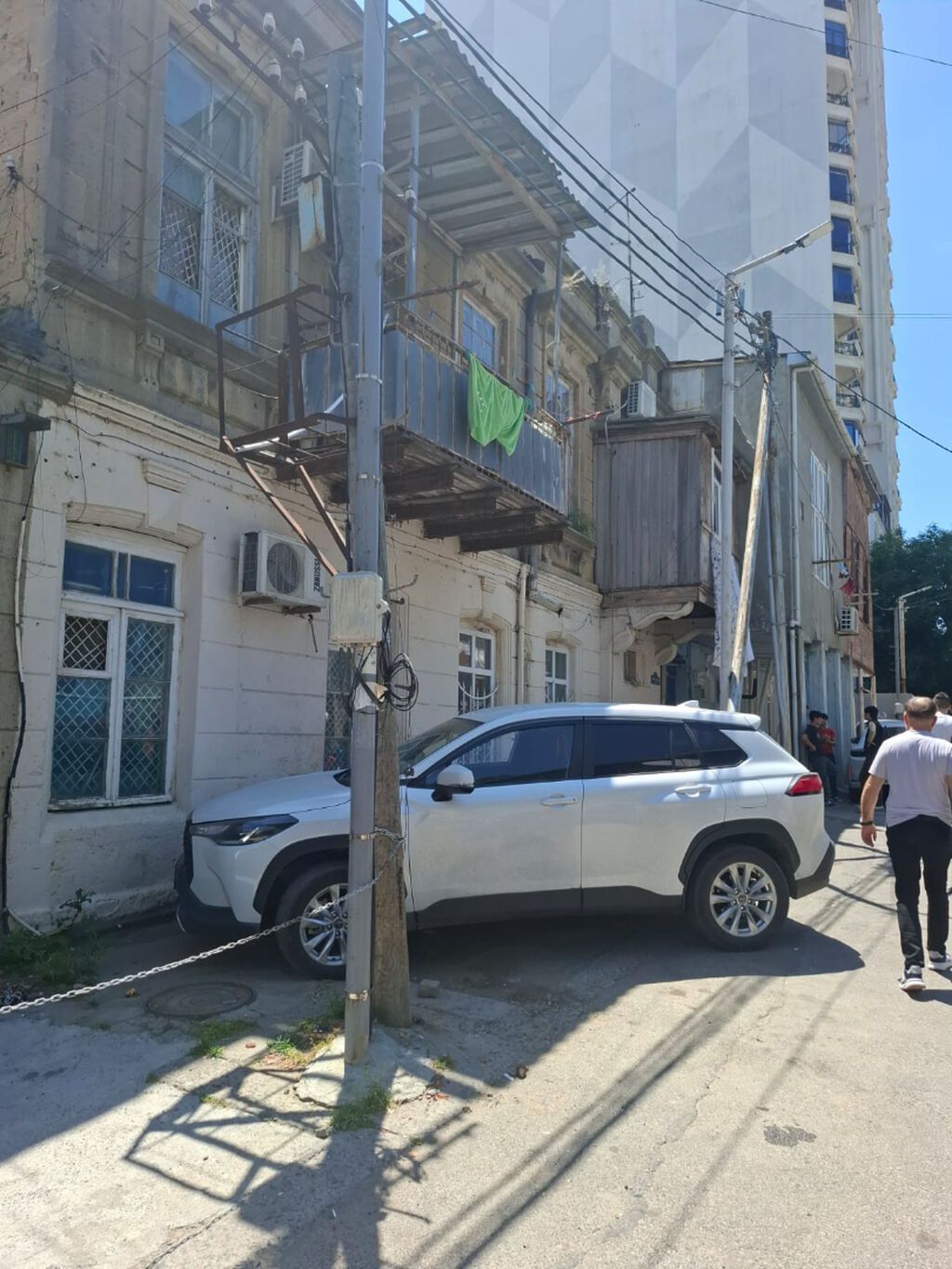 Seherin merkezinde. 28 may metrosunun teze cixisinin yaxinliginda — Daşınmaz əmlak, Bakı (10)