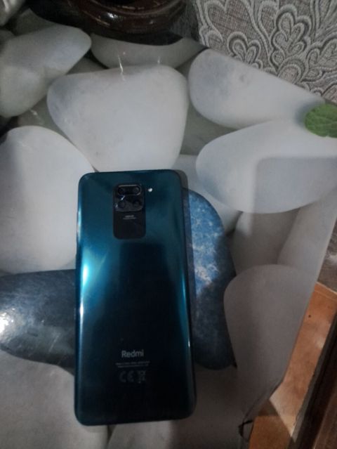 Xiaomi Redmi note9 - Model: Redmi (şəkillərdəki seriya – arxa hissədə — Digah