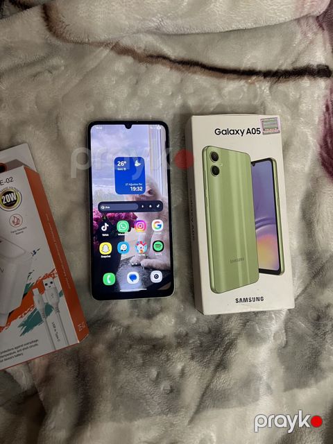 Samsung Galaxy A05, 64 GB, rəng - Yaşıl, Sensor, Face ID