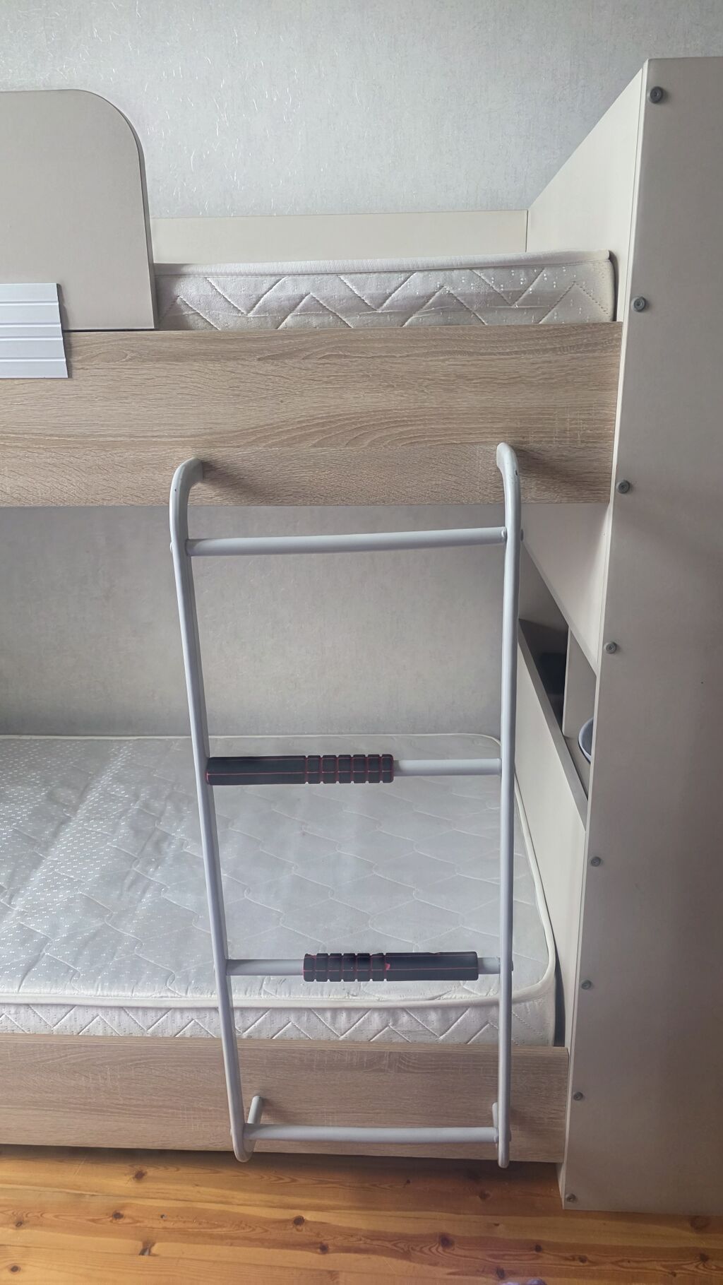 Oğlan və qız üçün, İşlənmiş, Çarpayı, Matras ilə, Siyirməsiz, Laminat — Mebel, Digah (4)