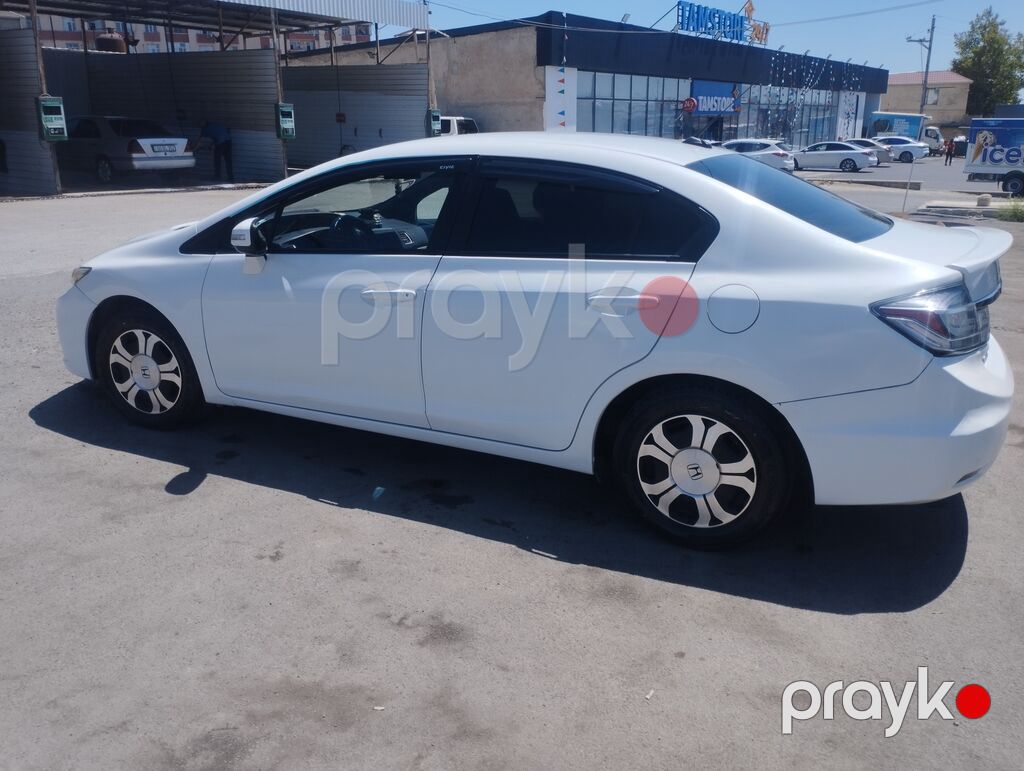 Honda Civic: 1.6 l 2013 il Sedan 77-XZ-518 — Avto, Mehdiabad (6)