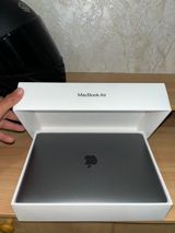 Apple Macbook M1 — Electronics