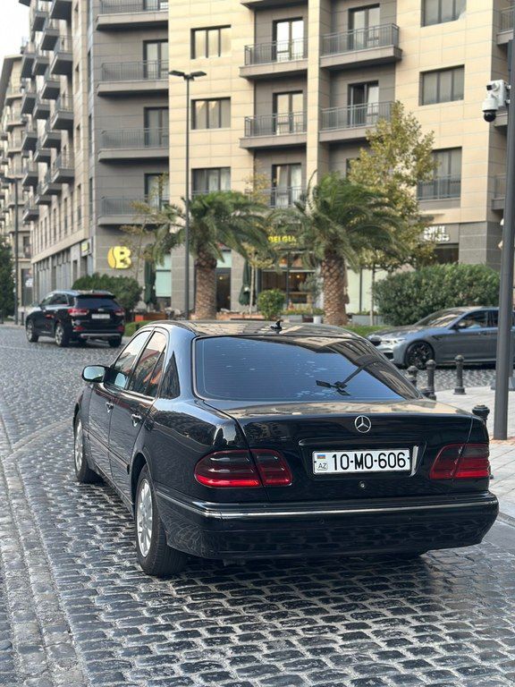Mercedes E 220, 2.2 L, 2000 il, 335 000 km — Avtomobillər, Bakı (5)