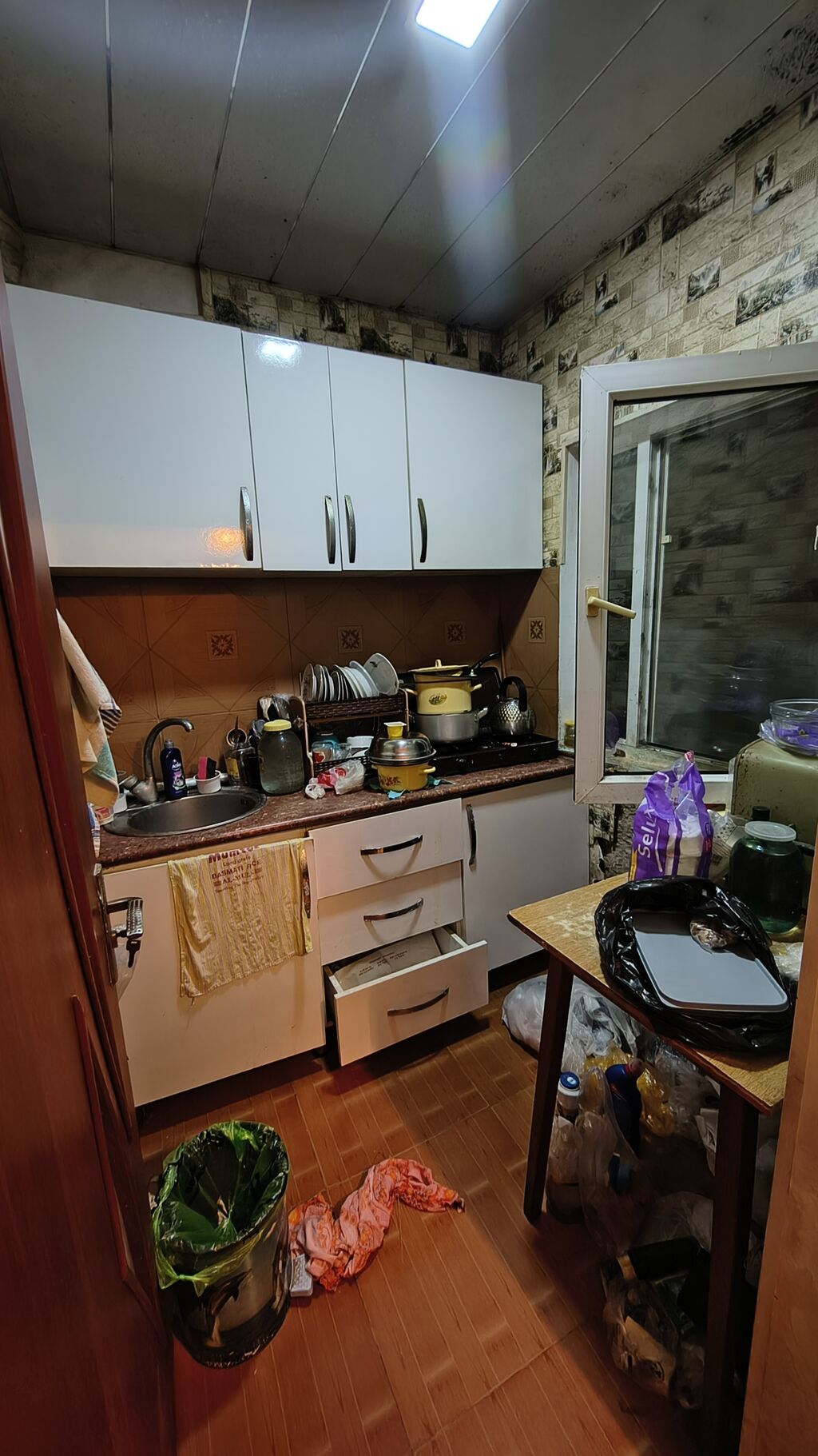 2 otaqlı həyət evi Xüsusiyyətlər: - 2 ayrı otaq - Təbii taxta döşəmə — Daşınmaz əmlak, Bakı (6)