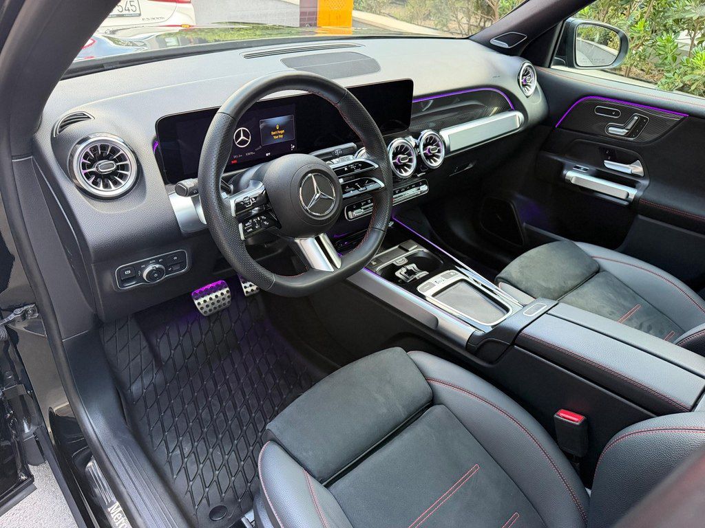 Mercedes GLB 250 4MATIC, 2.0 L, 2024 il, 53 000 km — Avtomobillər, Bakı (9)