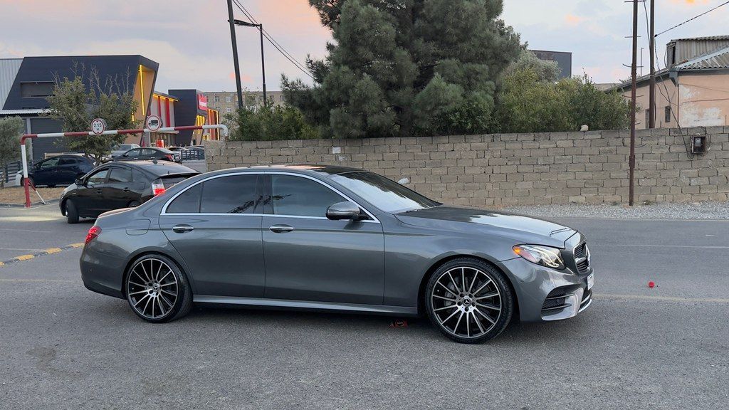 Mercedes E 300, 2.0 L, 2018 il, 199 000 km — Avtomobillər, Bakı (5)