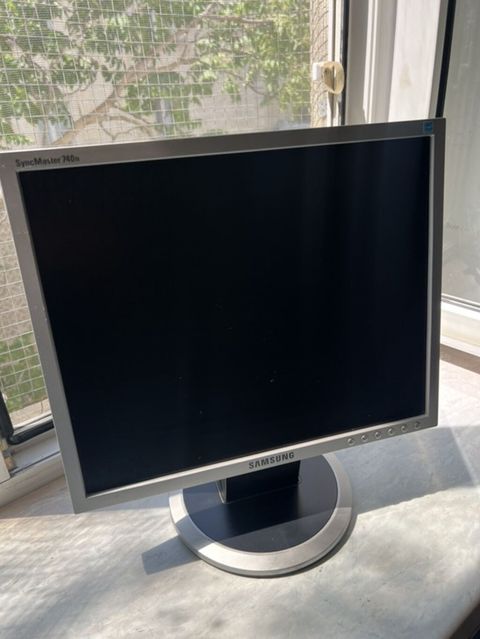 Samsung SyncMaster 740N LCD monitor - Ekran ölçüsü: 17 düym (5:4 — Bakı