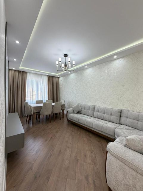 3-otaqlı mənzil, Nəsirəddin Tusi küç., 80 m² — Bakı