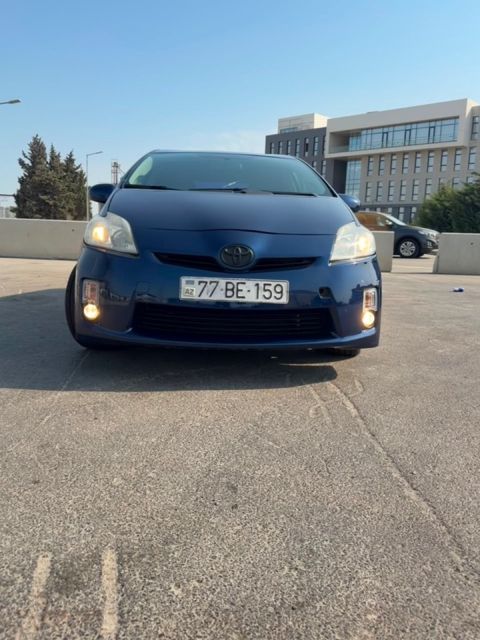 Toyota Prius, 2011 il icarəyə verilir — Bakı