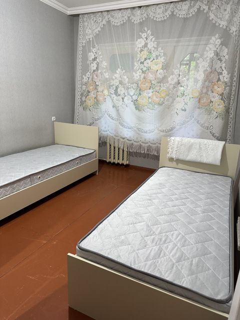 5-otaqlı mənzil kirayə verilir, Azadlıq m., 112 m² — Bakı