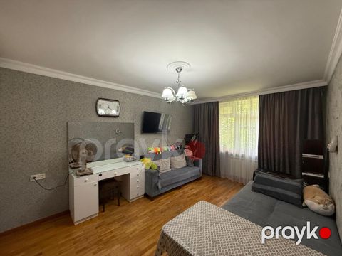 3-otaqlı mənzil, Rüstəm Rüstəmov küç., 70 m²