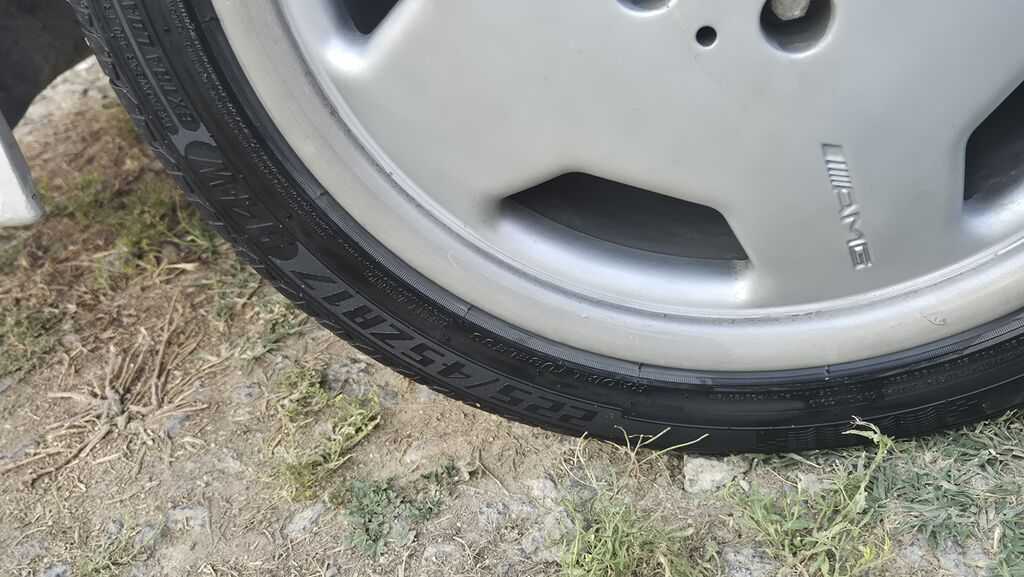225/45 ZR17 94W ölçülü. 3 eded tekerdi 1 i desildi deye deyisdim — Təkərlər, Qobu (5)