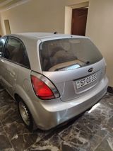 KIA Rio, 2011 il — Avtomobil