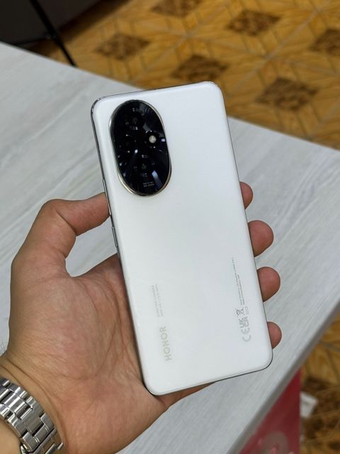 Honor 200 Silver 512GB/12GB — Quba