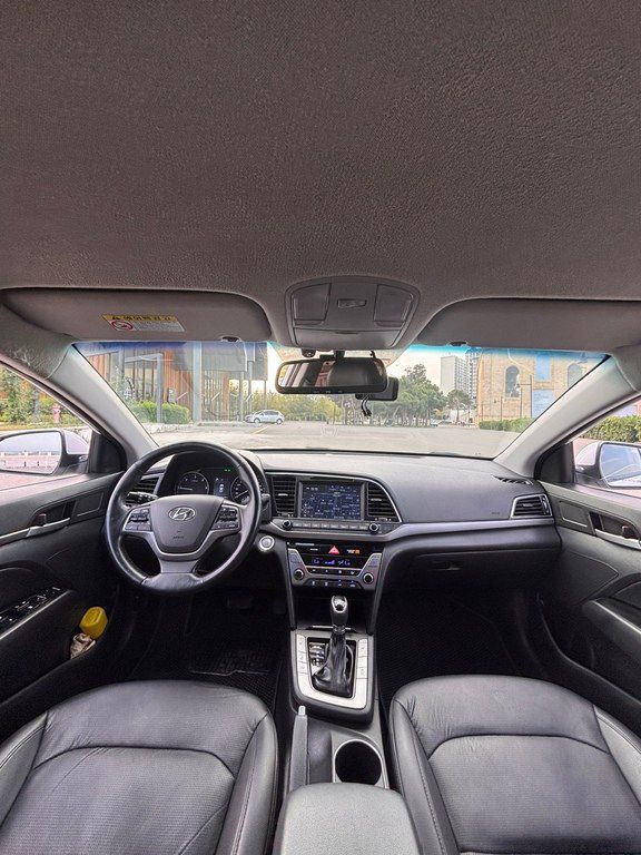 Hyundai Avante, 1.6 L, 2017 il, 165 000 km — Avtomobillər, Bakı (12)