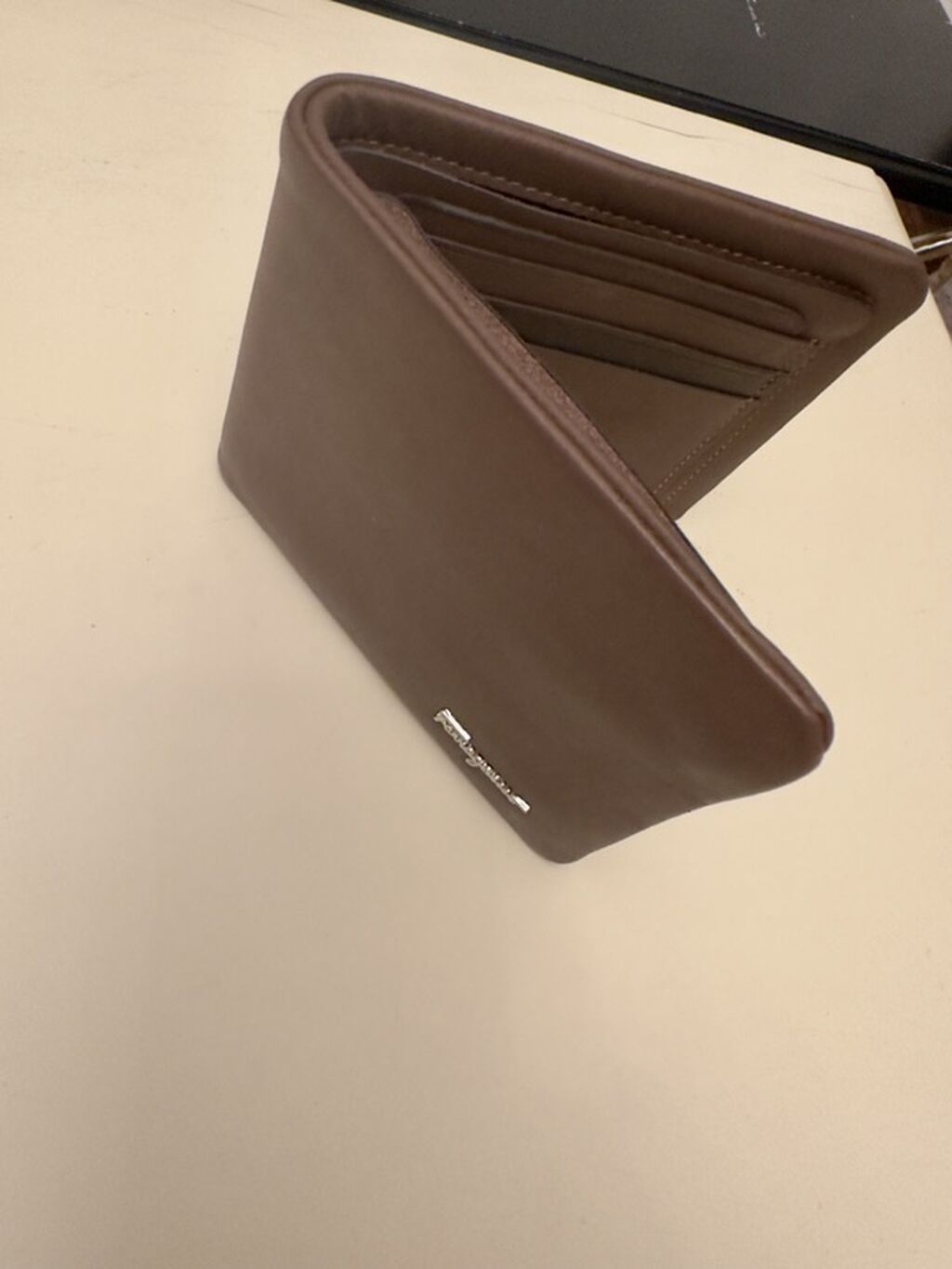 Salvatore Ferragamo kişi pulqabısı - Material: təbii dəri - Rəng — Aksesuarlar, Bakı (2)