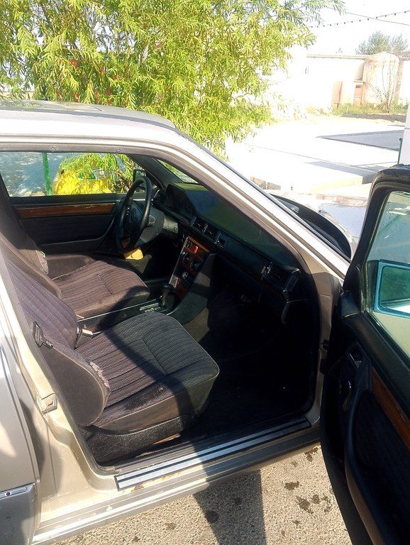 Mercedes E 200, 2.0 L, 1993 il, 360 000 km — Avtomobillər, Şirvan (8)