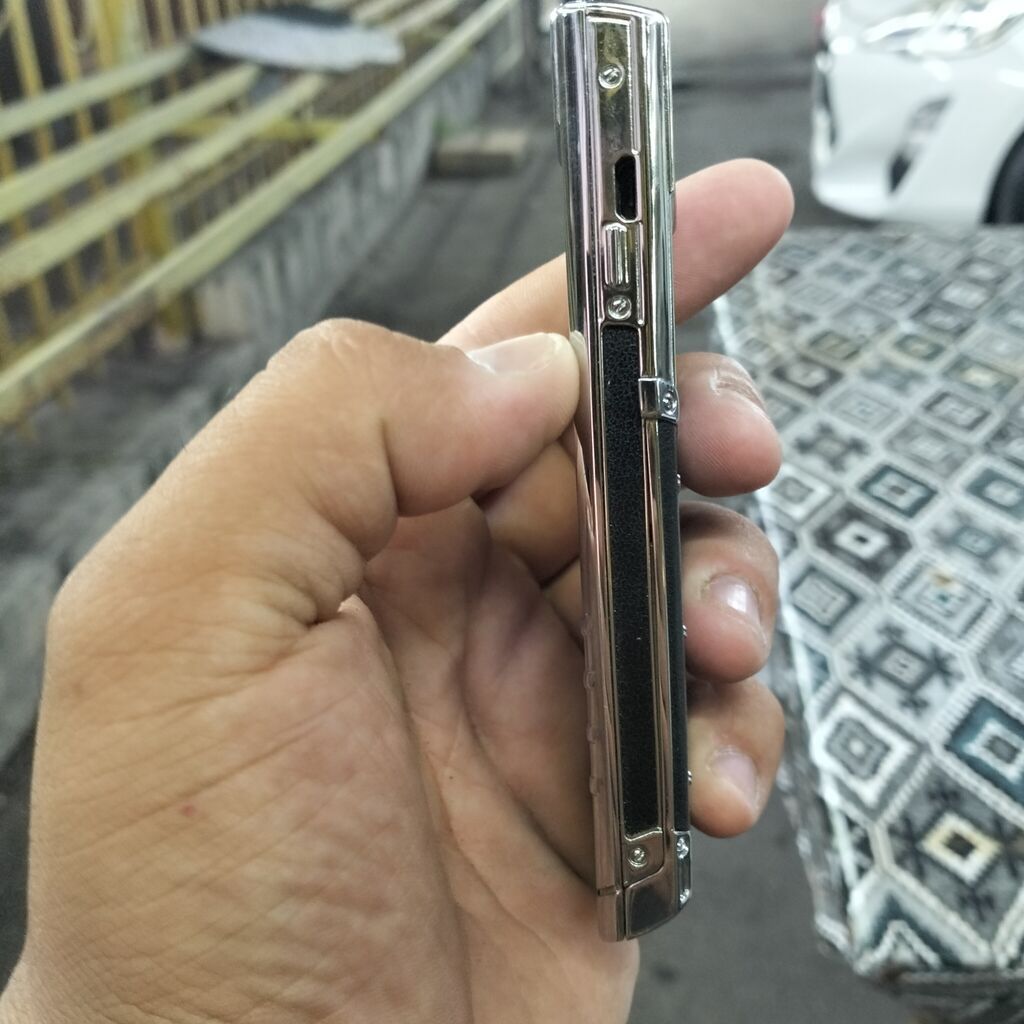 Vertu rəng - Qara, Düyməli — Vertu, Bakı (4)