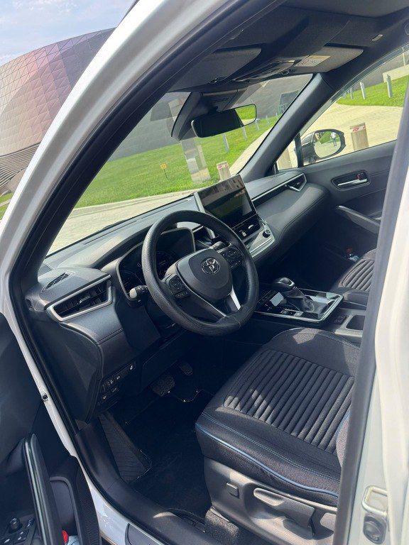 Toyota Corolla Cross, 2.0 L, 1.31 kWh, 2025 il, 7 950 km — Avtomobillər, Bakı (8)