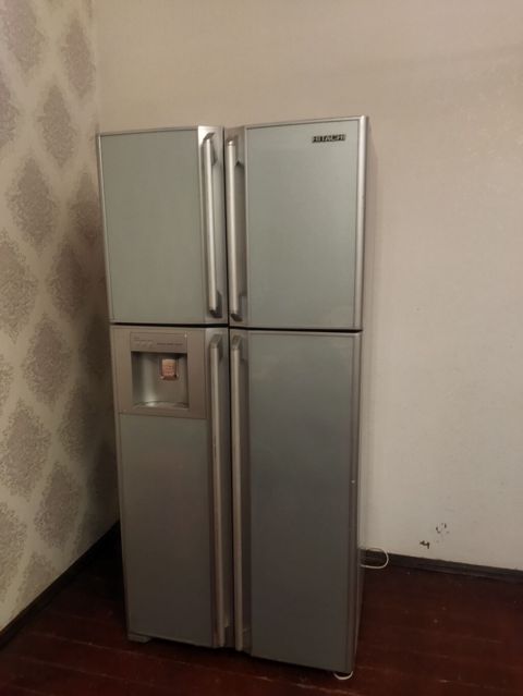 Hitachi dörd qapılı soyuducu - Rəng: gümüşü (inox stilində) — Bərdə
