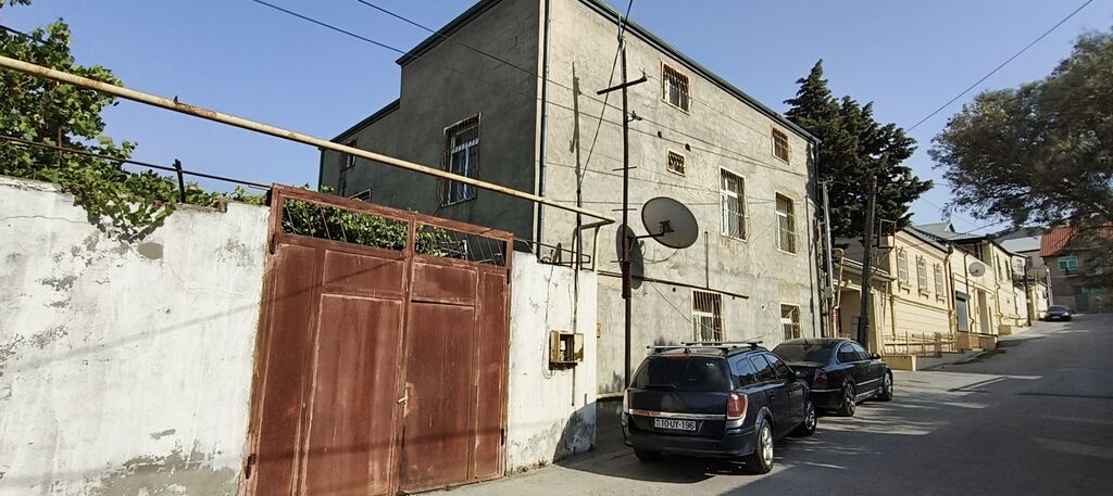 Qaraçuxur qəs. 6 otaqlı, 240 kv. m, Orta təmir — Daşınmaz əmlak, Bakı (2)