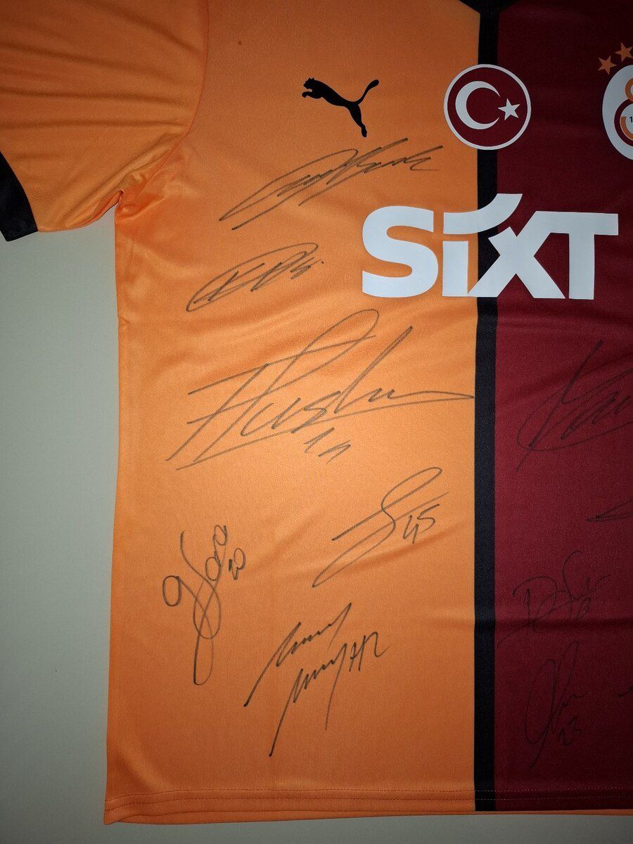 Etiketli və İmzalı Galatasaray Forması orijinal — Şəxsi əşyalar, Bakı (3)