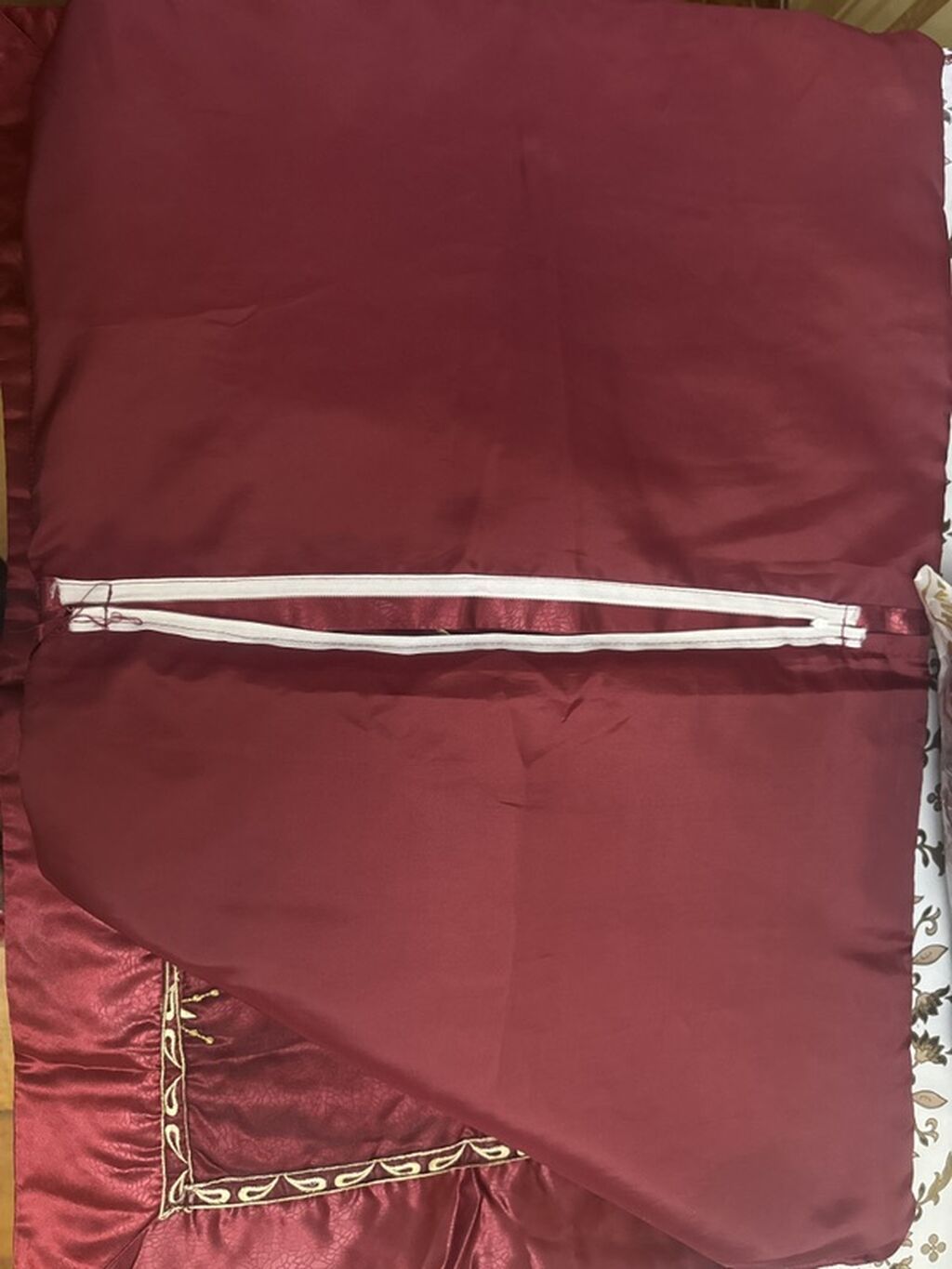 Bordo rəngli dekorativ yastıq üzlükləri dəsti - Material: parlaq — Tekstil, Bakı (2)