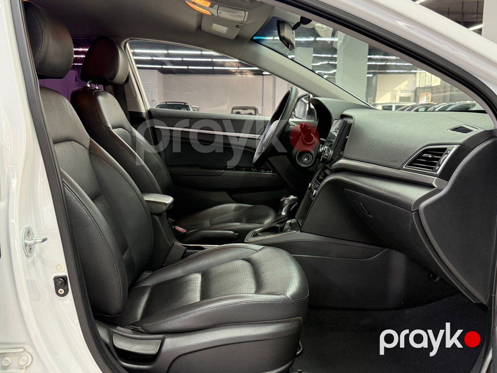Hyundai Avante, 1.6 L, 2016 il, 210 000 km — Avtomobillər, Bakı (12)