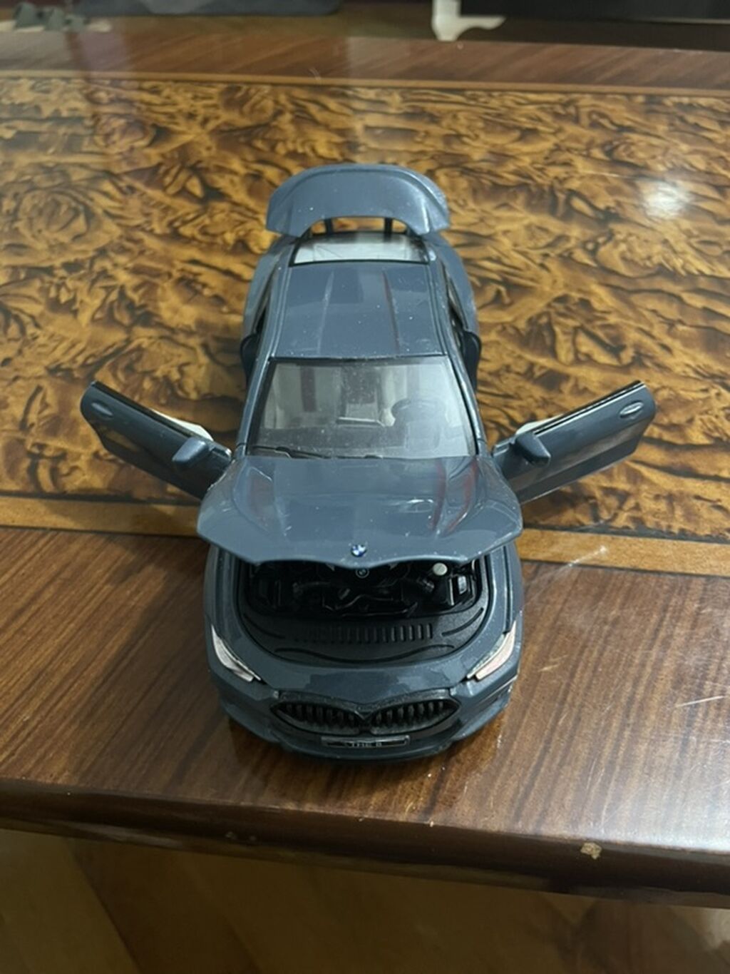 BMW 8 Series M840i kupesi – metal kolleksiya modeli - Miqyas: təxmini — Mallar, Digah (7)