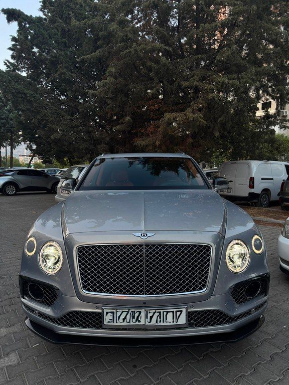 Bentley Bentayga, 6.0 L, 2016 il, 80 000 km — Avtomobillər, Bakı