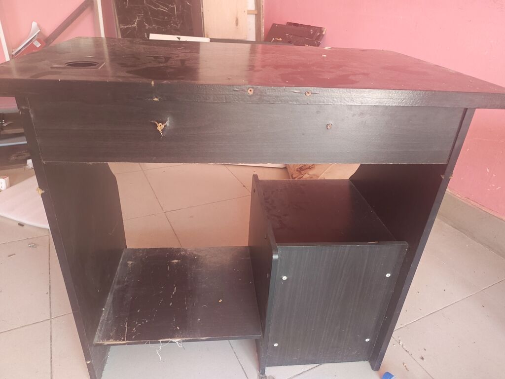Düz masa, Polkalı, Siyirməsiz, Sadə laminat, Zəmanətsiz — Mebel, Xırdalan (2)