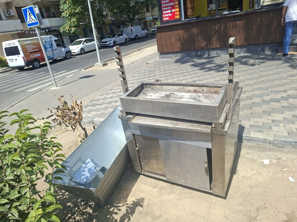 Paslanmayan poladdan hazırlanmış peşəkar şiş kabab/şamıyaxan mangal — Mallar, Bakı (4)